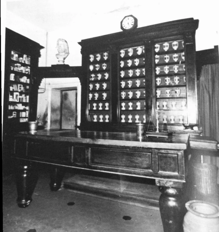 Farmacia Giardini
