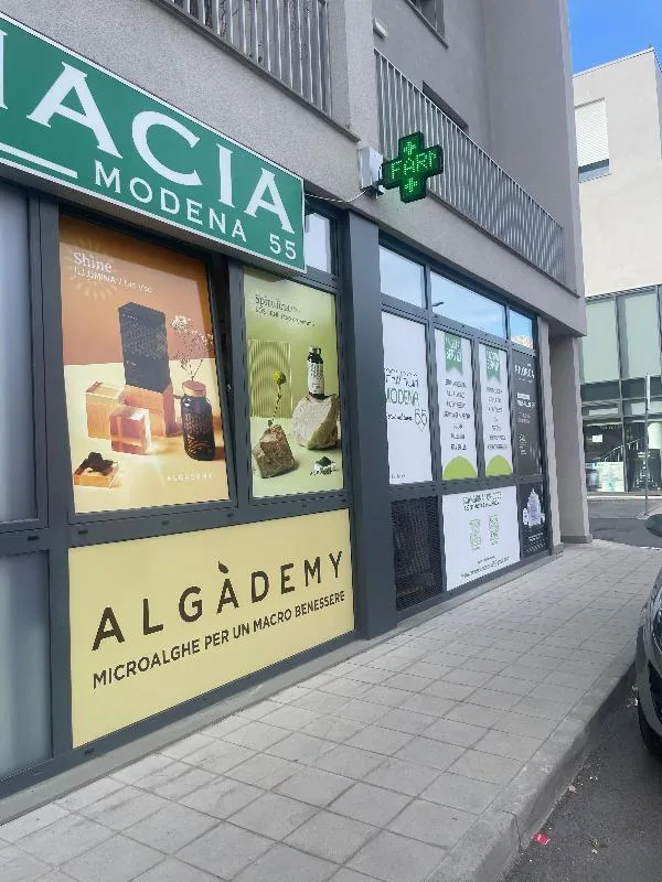 Farmacia Modena 55